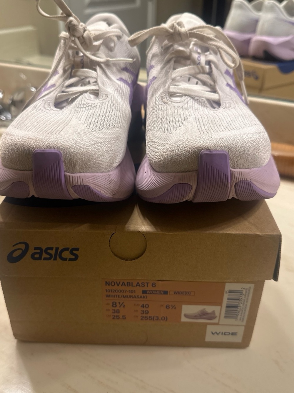 Asics White and Lavender Women's Novablast 6 Running Shoes size 8.5 wide